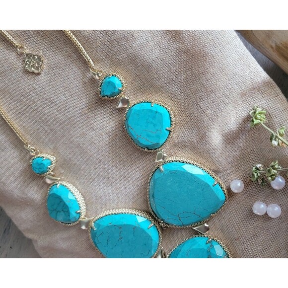 KENDRA SCOTT Rebecca Gold Plated Chunky Turquoise Statement Necklace - Picture 2 of 16